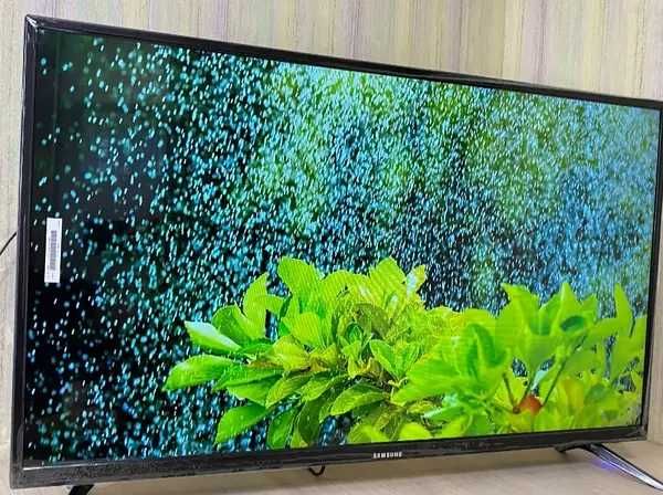 Самсунг Телевізор Samsung 42 Smart tv UHD 4K Android 9.0 WIFI T2 1042
