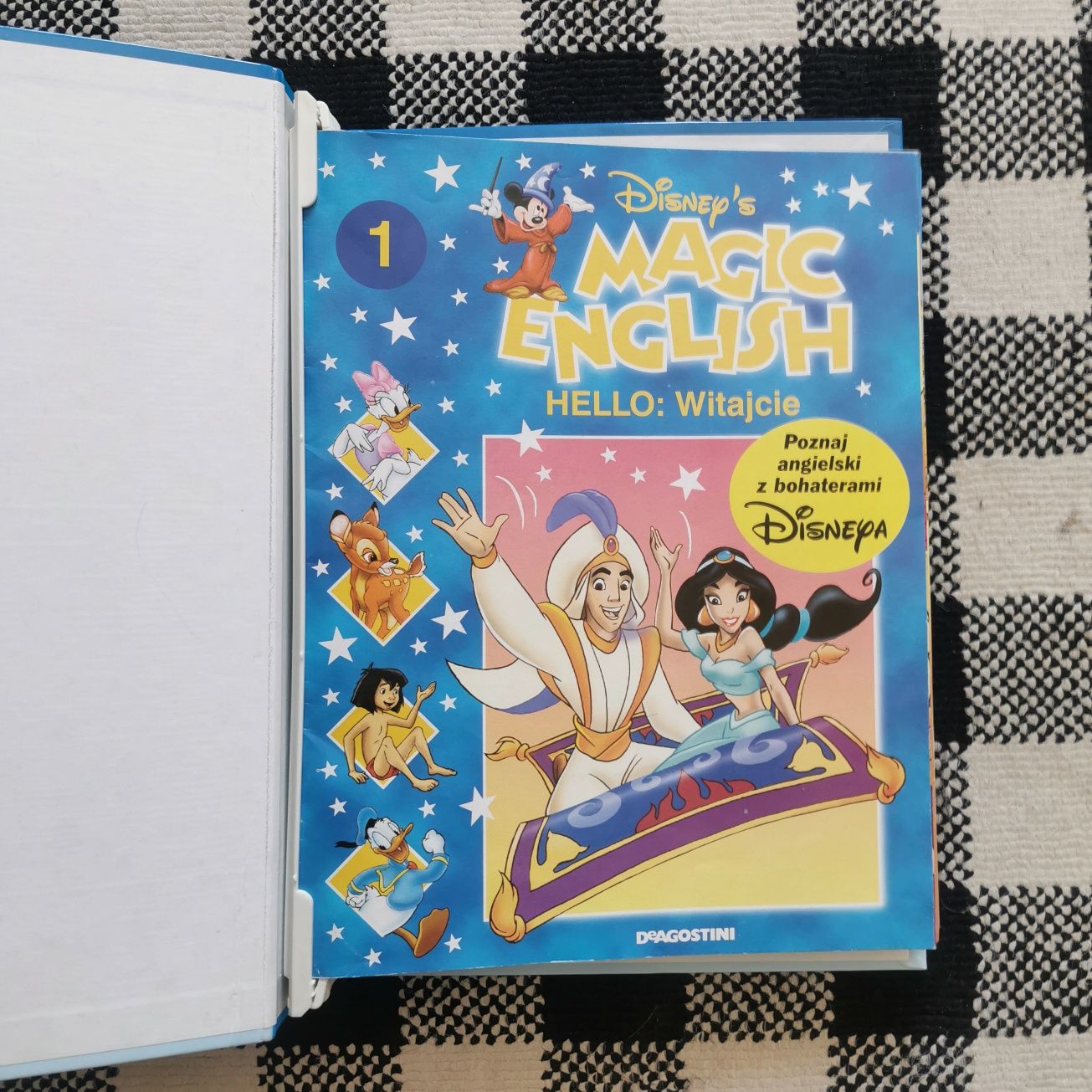 Magic English kompletny zestaw 32 VHS z zeszytami