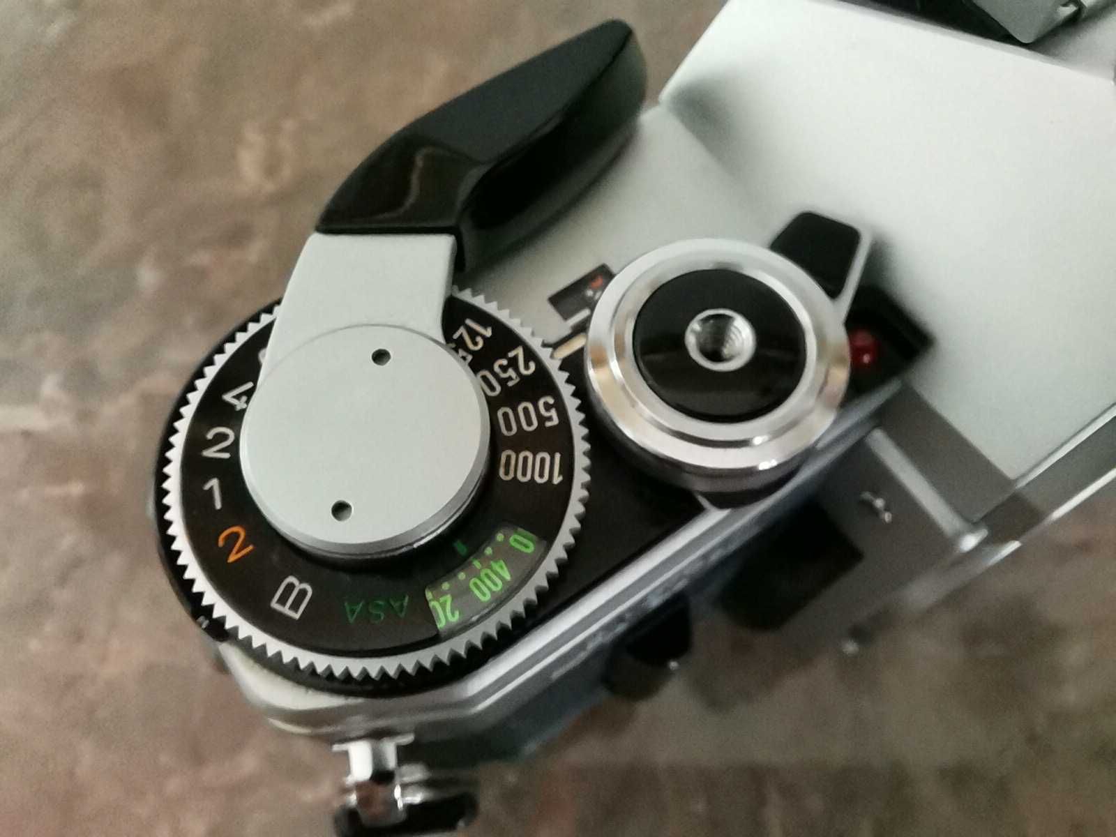 Câmara Canon AT-1