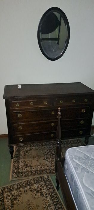 Comoda, roupeiro,  espelho e cama de solteiro