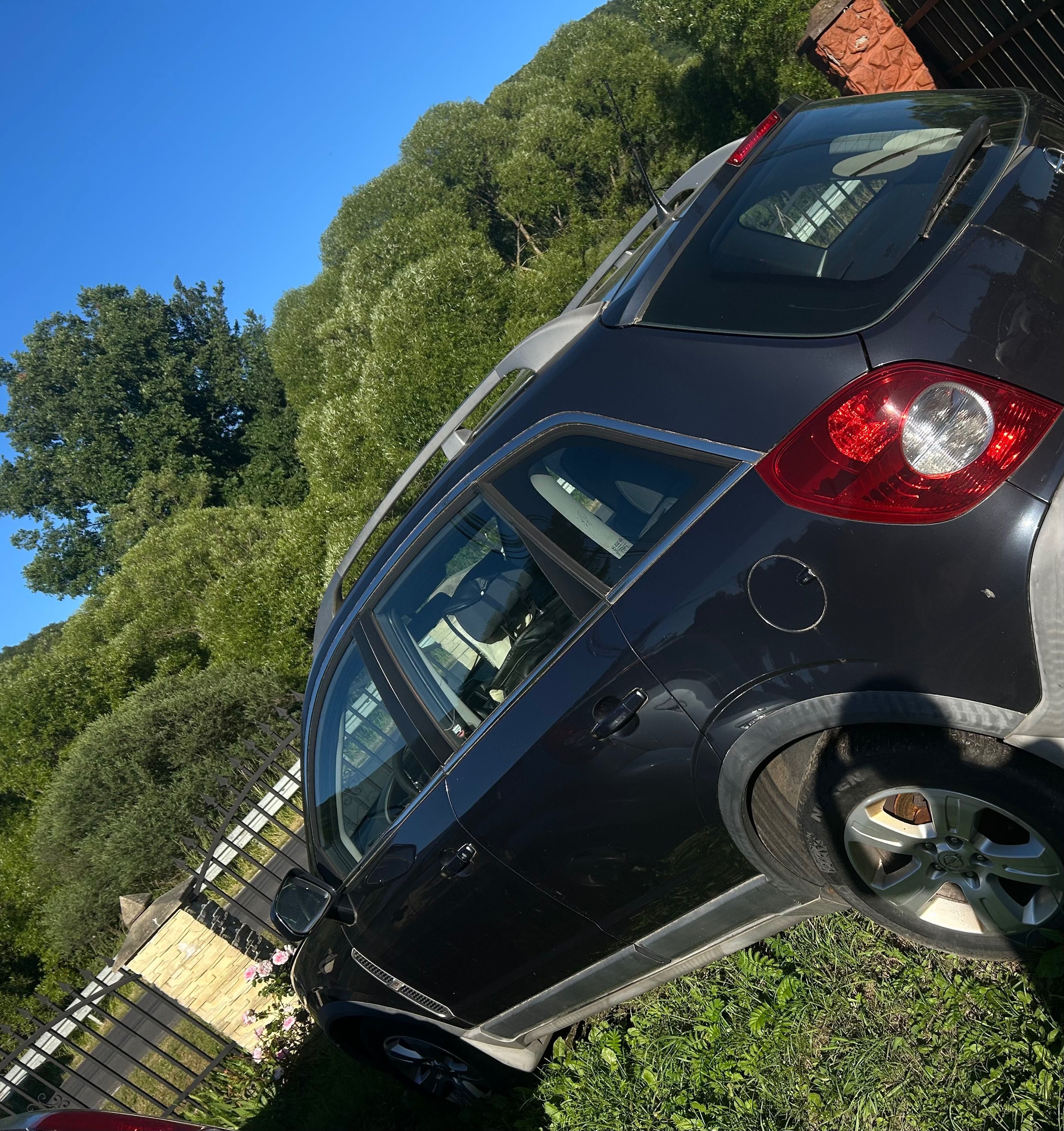 Opel antara 4x4 samochód
