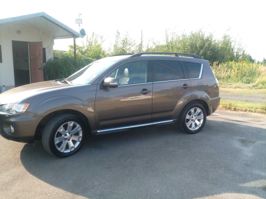 Śliczny Outlander Polift klima elektryka sprowadzony