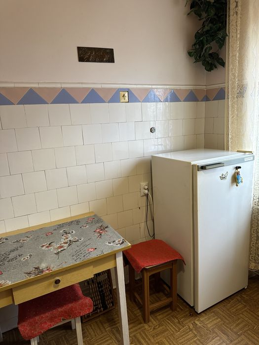 Оренда окремої кімнати для дівчини на Замості, Петроцентр. Варшавська