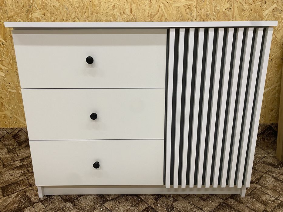NOWA biała komoda lamele