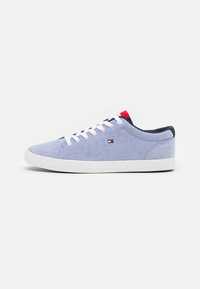 Buty Tommy Hilfiger sneakersy trampki tenisówki sklep 339zł r.44