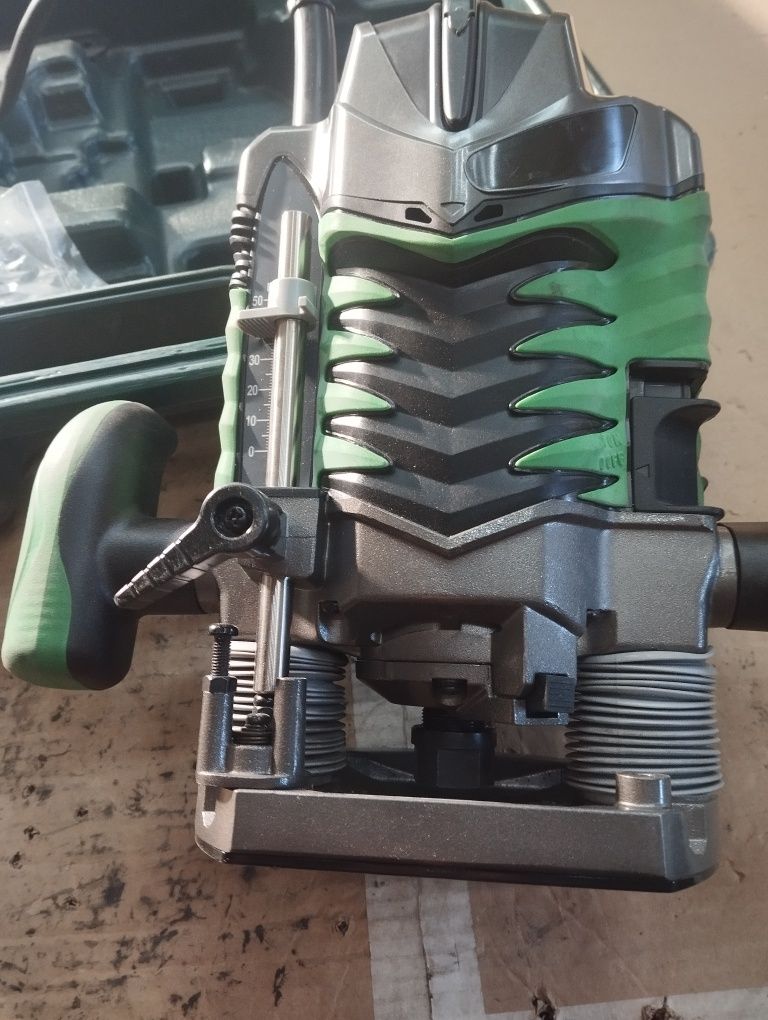 Sprzedam Frezarke hikoki