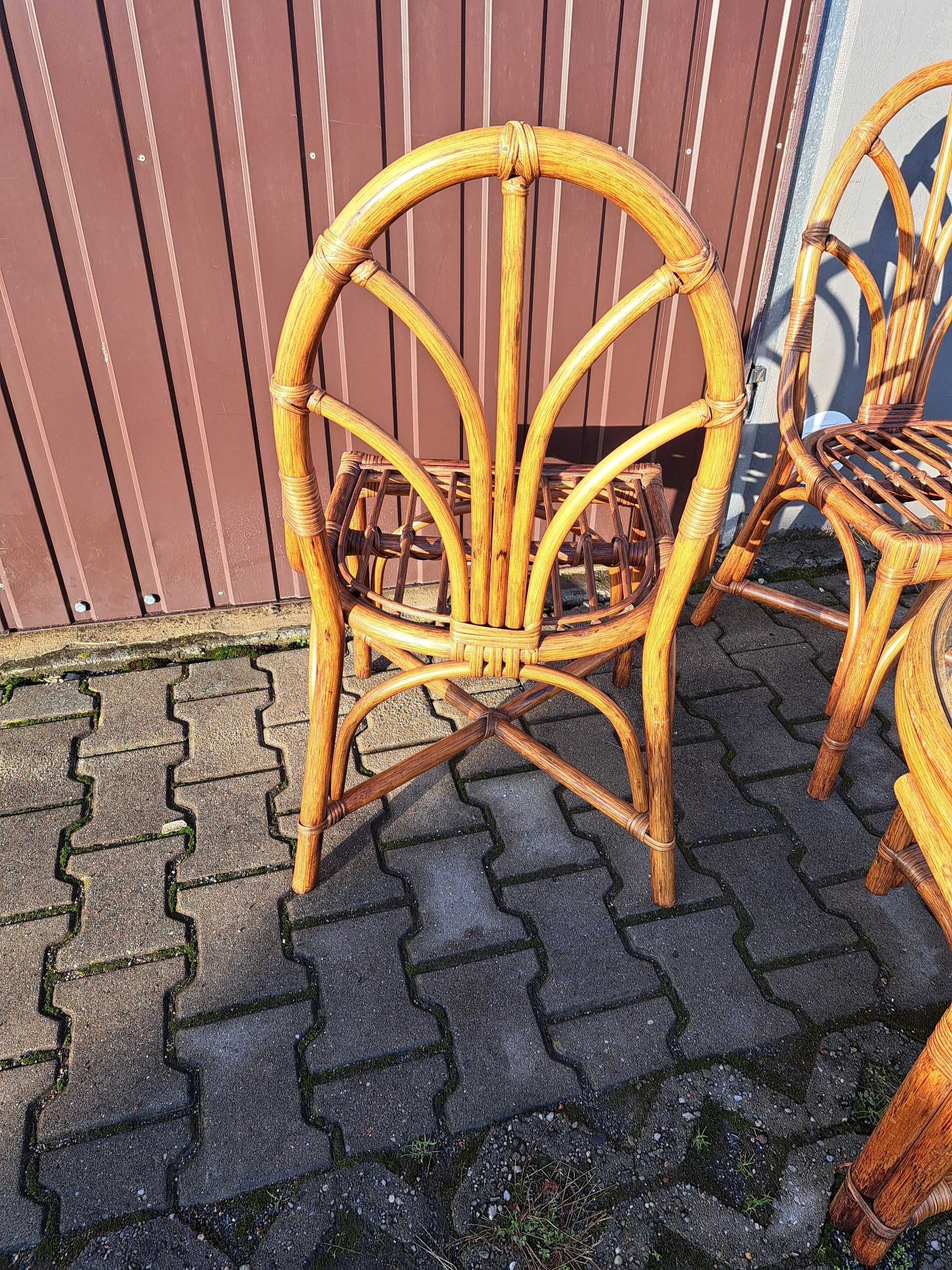Zestaw rattanowy, 2 krzesla, stół,  poduchy
