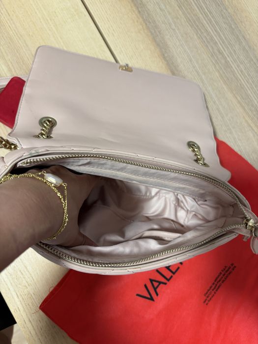 Mala Valentino em bom estado