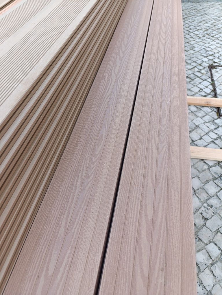 Deck compósito para exterior