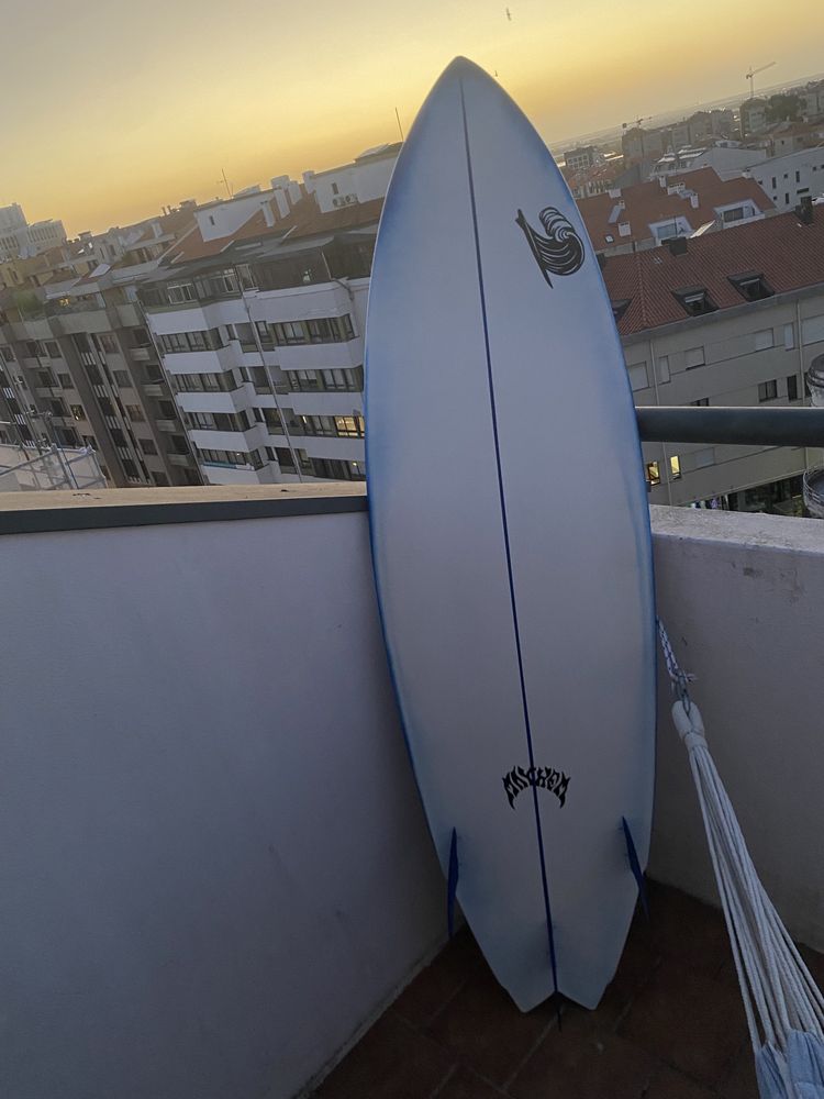 Prancha de surf com pad - preço negociável