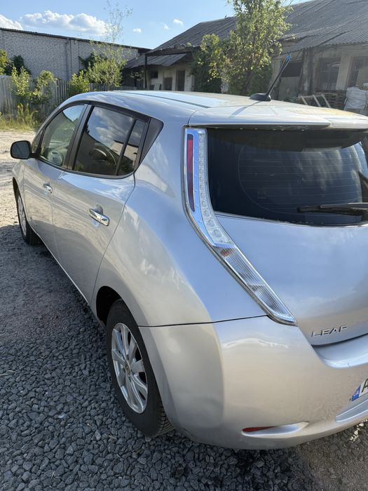 Нісан Ліф Nissan Leaf в гарному стані від власника
