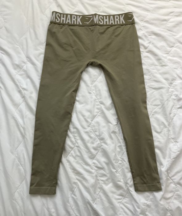 Gymshark, sportowe, stylowe legginsy 3/4 w kolorze khaki, rozmiar S