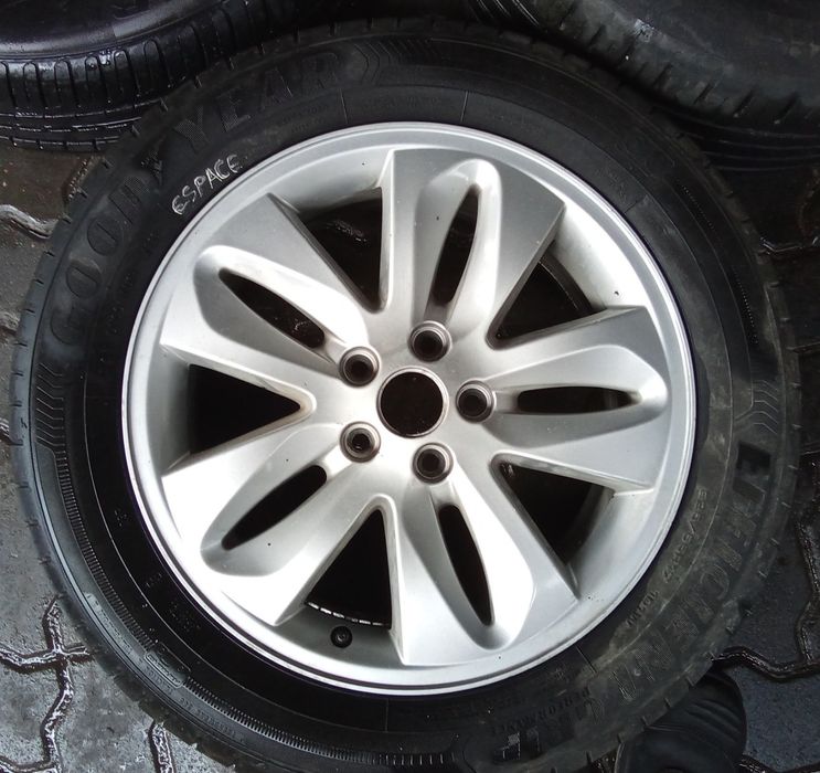 JANTES RENAULT R17 COM PNEUS 225/55 FURAÇÃO 5X108