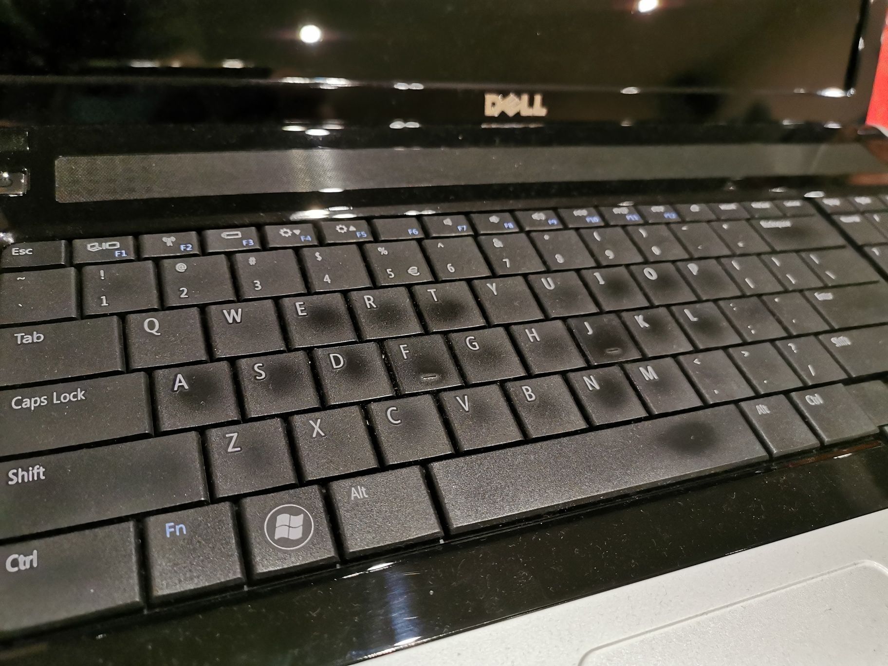 Laptop Dell inspiron 1750 biała klapa !