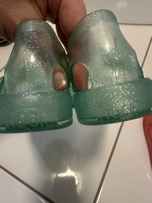 Сандалі,босоніжки igor