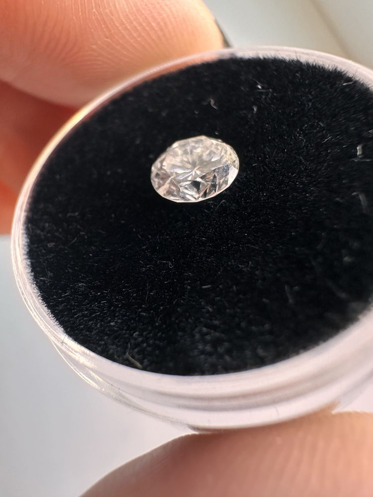 Золота каблучка з природни діамантом,кольцо бриллиантом 0.65 ct(5.5 мм