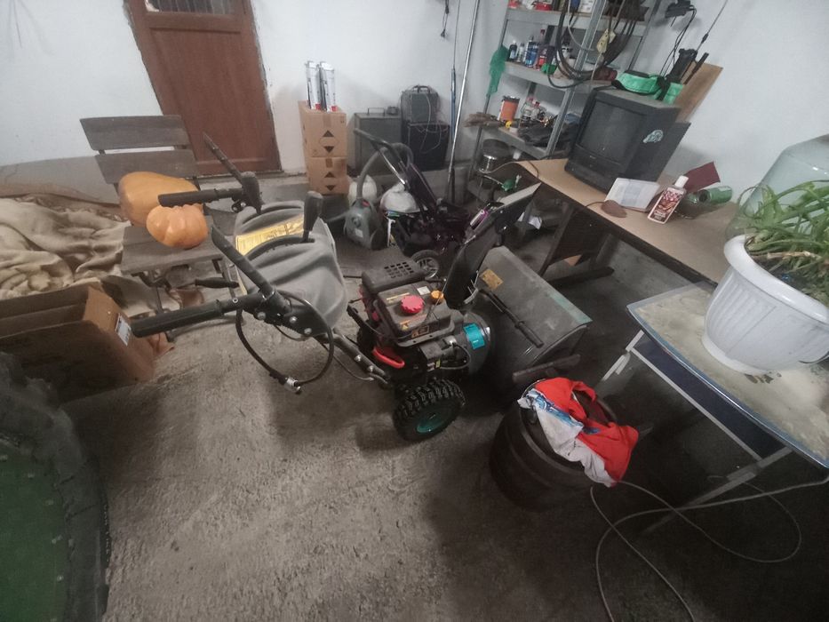 Снегоуборочна машына KLEVER