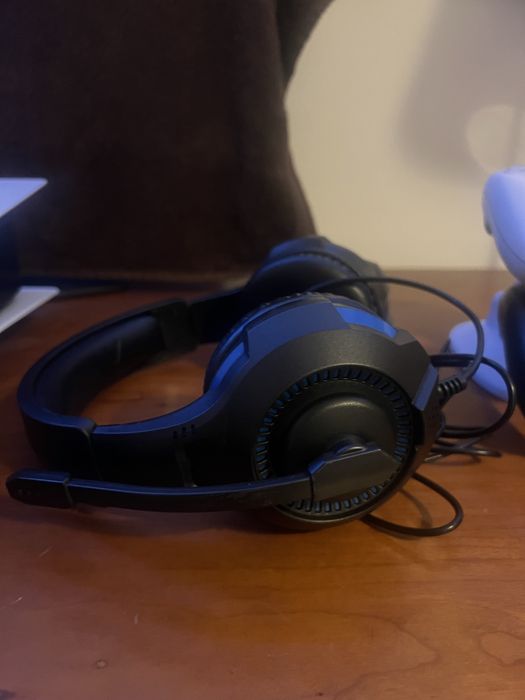 Ps5 500 Gb 2 comando + torre de carregar + headset + jogo de Batman