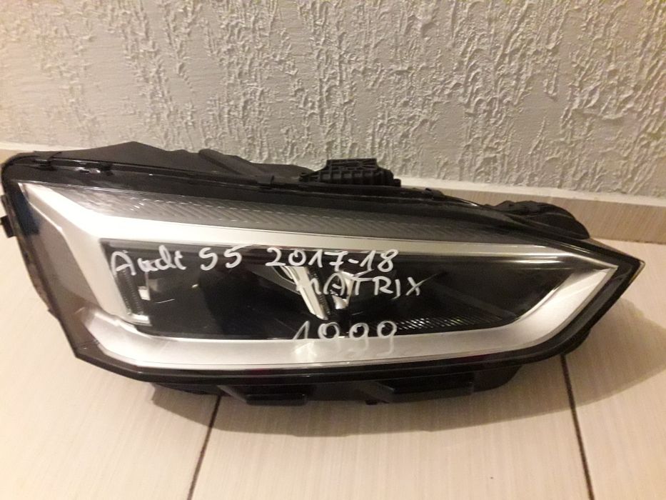 Lampa prawa AUDI S5 LED Matrix 17-18 8V6