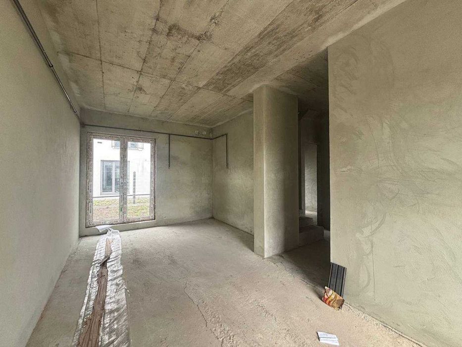 БЕЗ КОМІСІЇ  буд. 132 м (3 спальні) у Пасіках Зубр. , неподалік Сихова