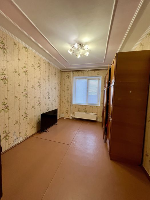 Продається 2 кімнатна квартира на вул. Героїв Крут