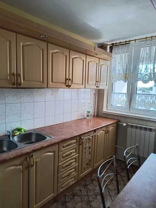 Sprzedam 3 pokojowe mieszkanie w centrum miasta.