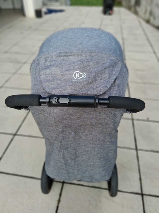 Carrinho de bebe kinderkraft, posição reclinada e deitada