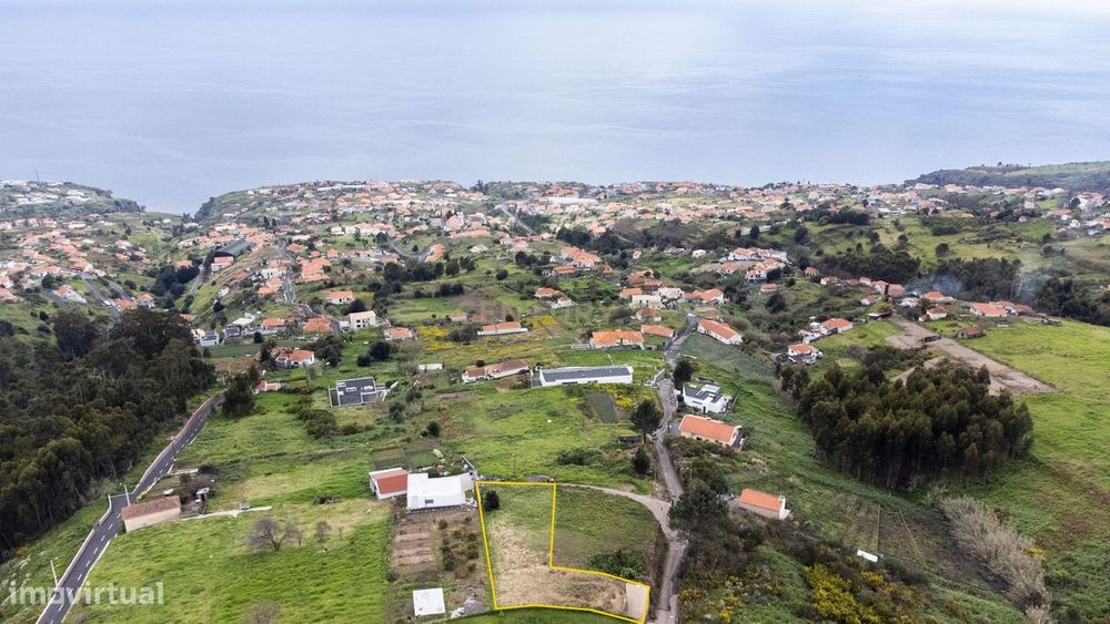 Fantástico terreno com vista mar na Calheta