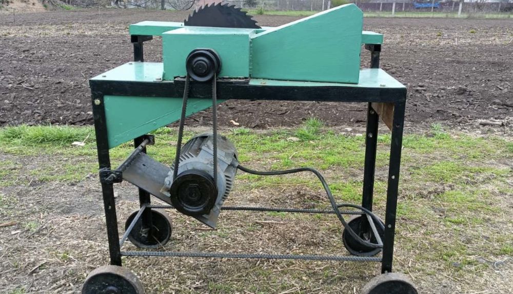 Щепоріз (подрібнювач гілок)