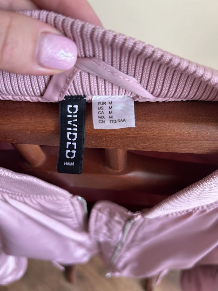 Женская куртка H&M, размер М