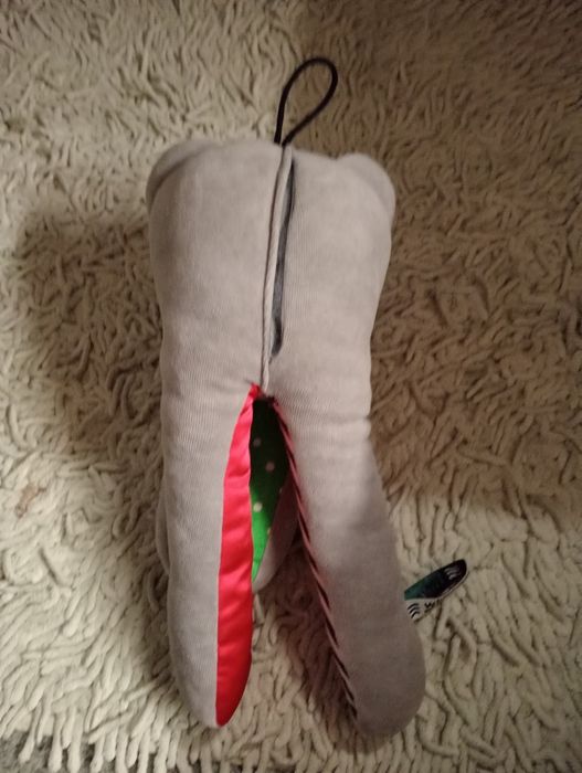 Szumiący miś Whisbear.