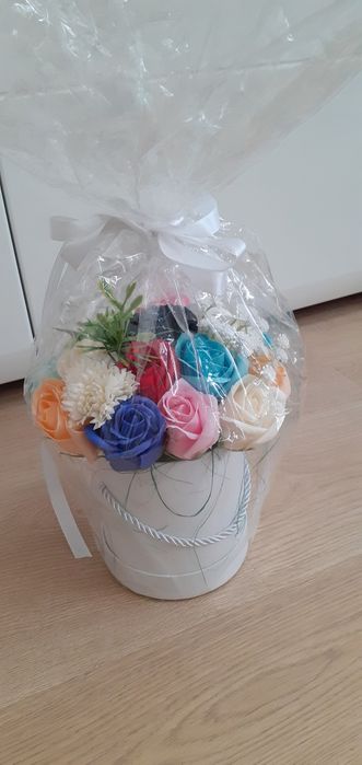 Flower box z kwiatów mydlanych