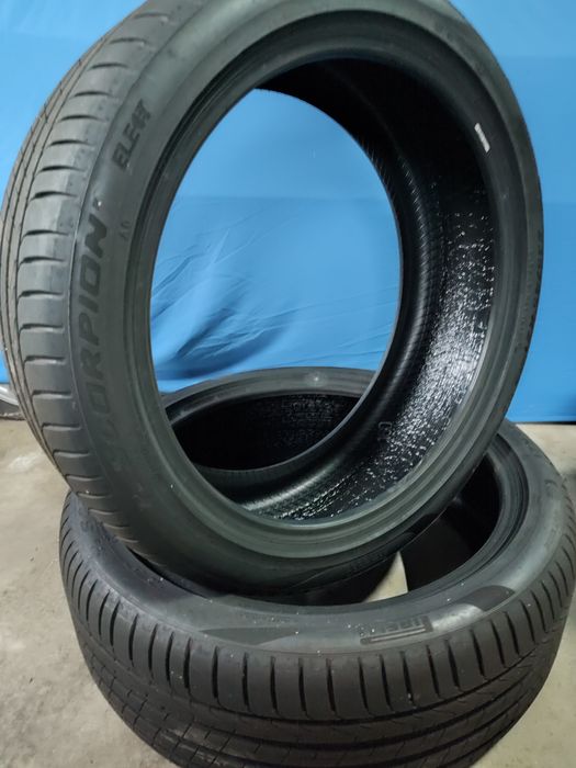 Pirelli Scorpion - 255  40 R21