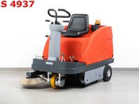 Zamiatarka Hako Sweepmaster B900 R NOWE BATERIE 2016r 246mth 27000nett