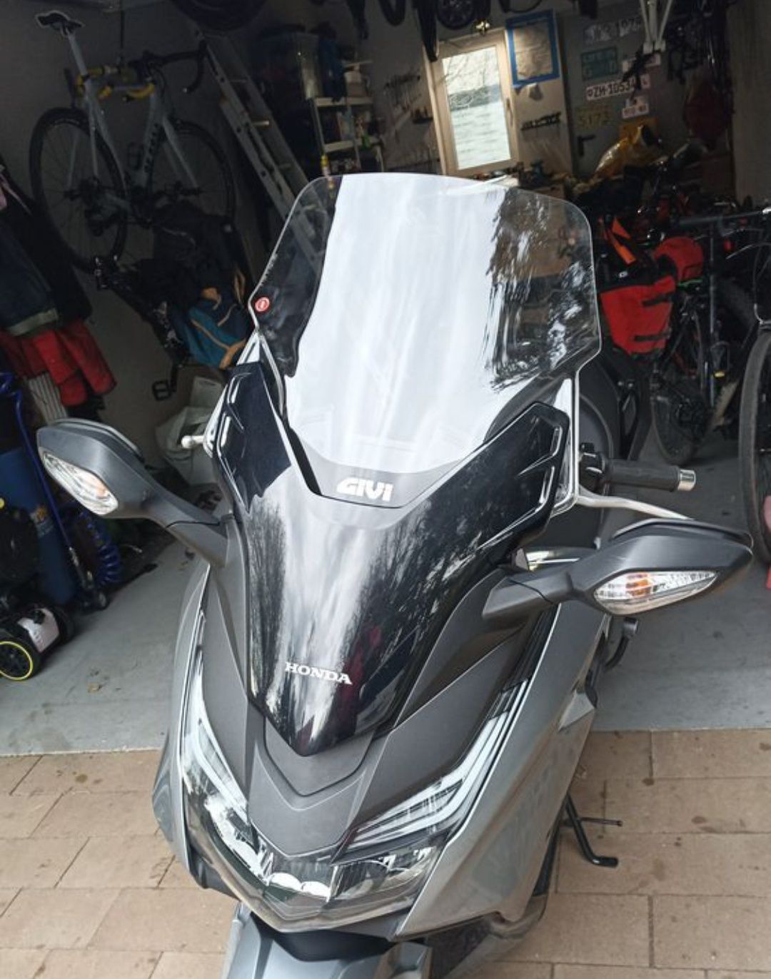 Szyba Honda NSS Forza GIVI D1166ST