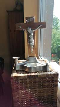 Krzyż metalowy z Jezusem