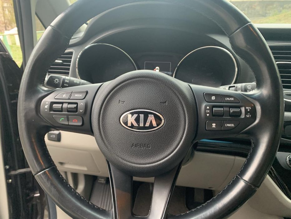 Автомобіль KIA SEDONA 2017
