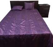 Cama de casal +mesinhas de cabeceira