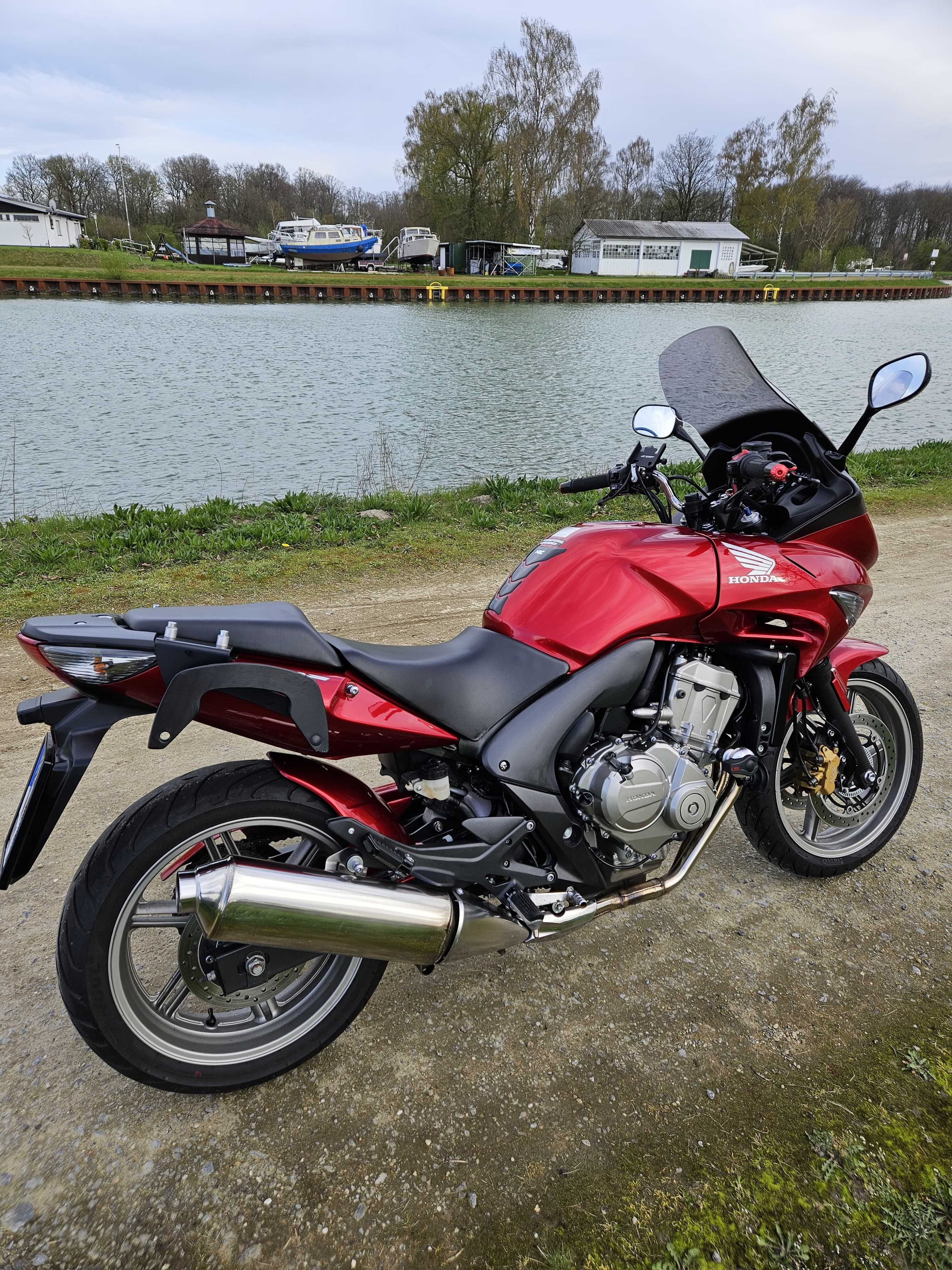 Motocykl Honda CBF 600