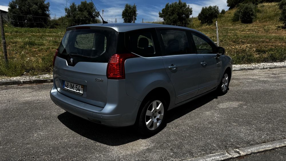 Peugeot 5008 1.6HDi Exclusive 7 lugares