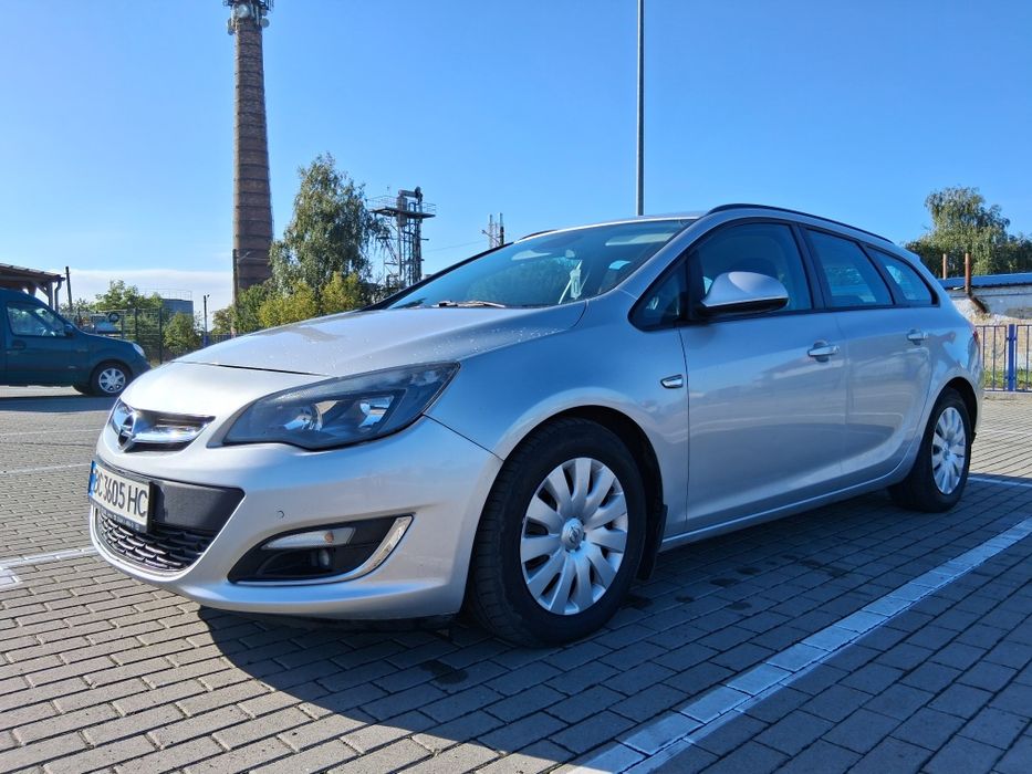 Продам опель астра J 2013 року випуску рестаїл