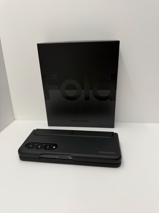 Samsung Galaxy Z Fold 4