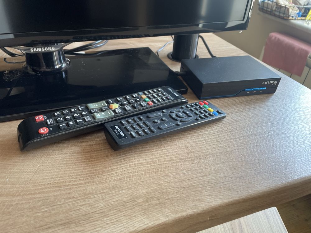 Telewizor Samsung UE32F5300AW używany + dekoder w zestawie