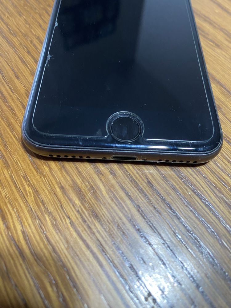 Iphone 8 pojemnosc 64 GB