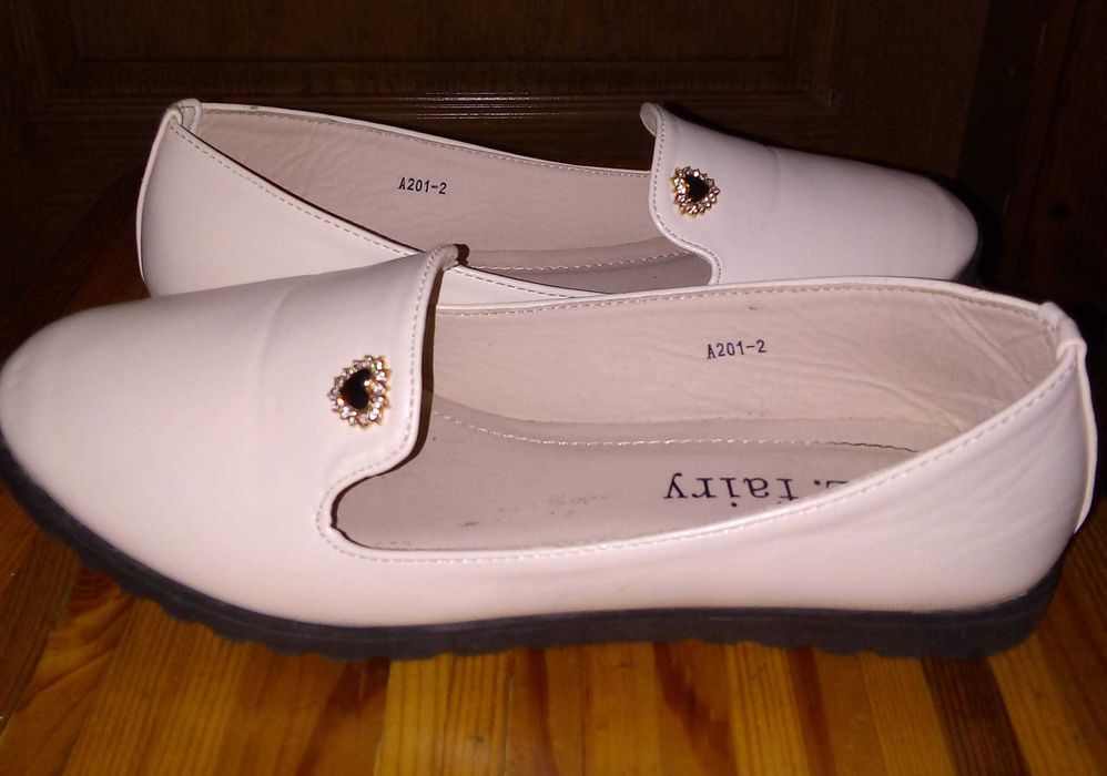 Весняні туфлі, розмір 37 у гарному стані