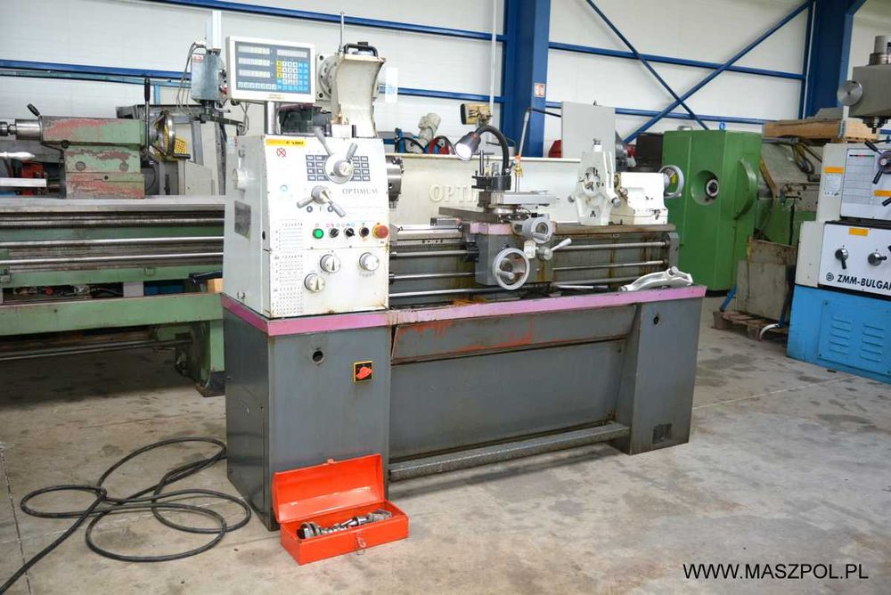 Tokarka OPTI D 360 x 1000  ODCZYTY.  SUPER STAN. oprzyrządowanie .FILM