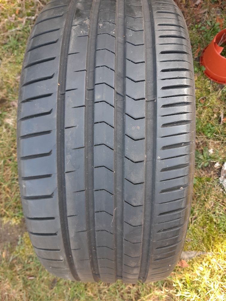 245/40ZR18 Vredestein 1szt jak nowa