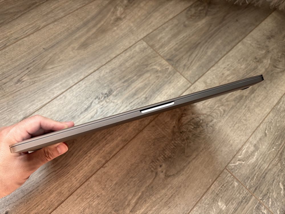 MacBook Pro 16'' 2019 A2141 (i7/16/512)