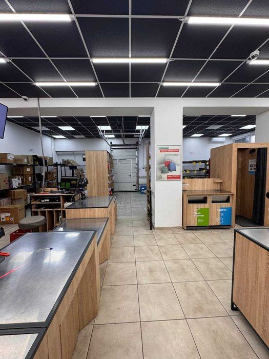 Продається комерційне приміщення в центрі міста