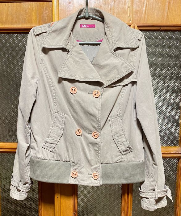 Куртка женская ветровка